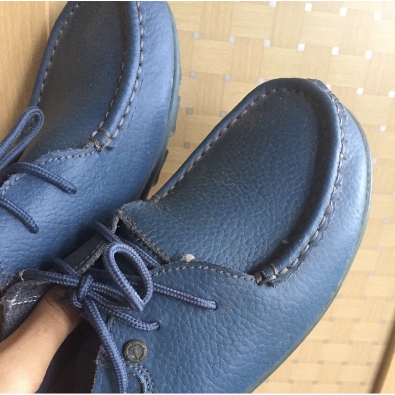 preloved sepatu triset