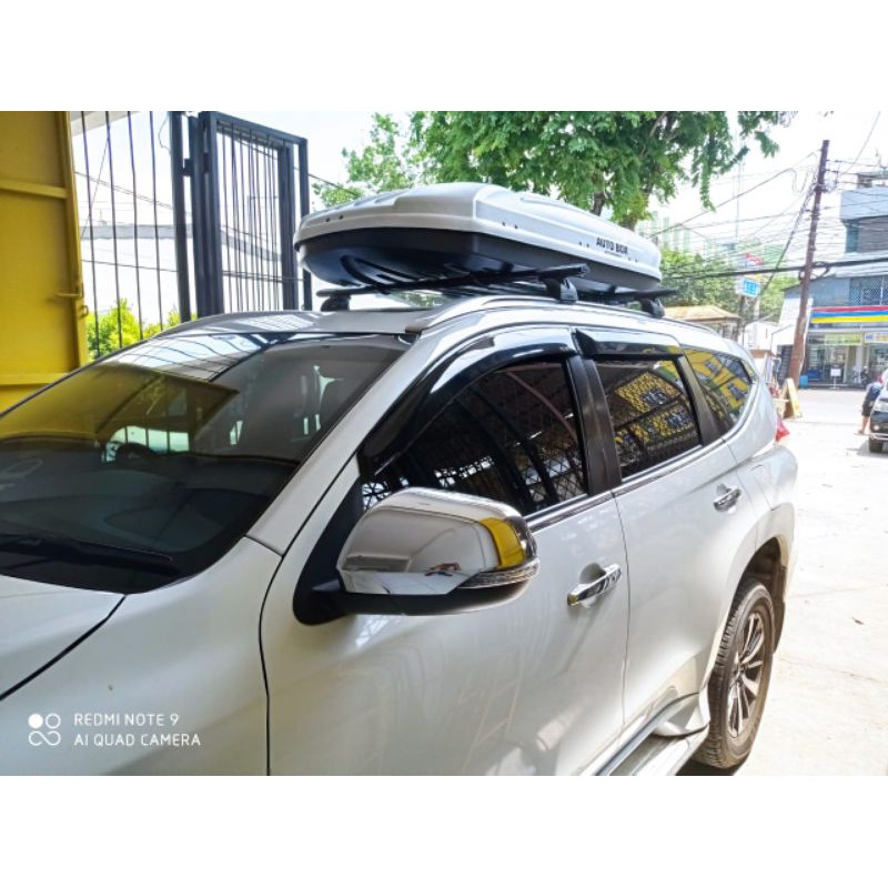 Roof Box Auto Box Universal 650L-1