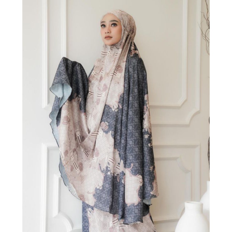 Meranti Prayer Set by Wearing Klamby