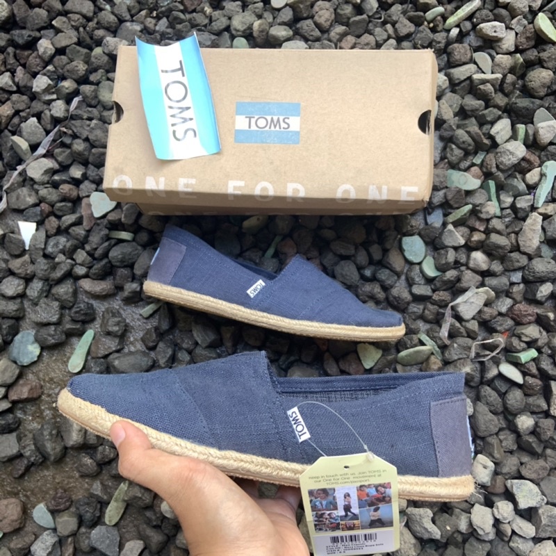 TOMS sepatu slipon pria denim original 100% sale