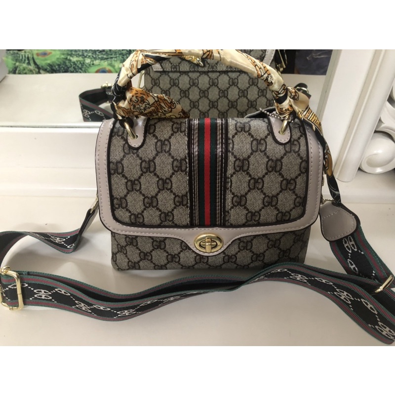 Tas sling bag Tao le yu gucci / ikan small