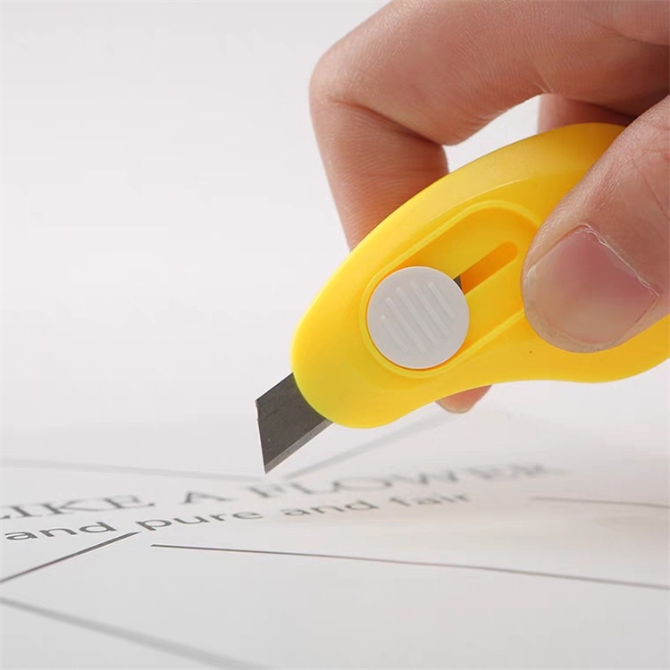 Kartun Kreatif Mini Portable Knife Telescopic Portable Mini Paper Knife Art Blade