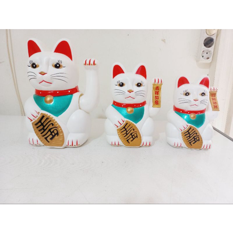 Maneki Neko Putih Klasik / Kucing Hoki Jepang / Lucky Cat Putih / Kucing Pemanggil Rezeki