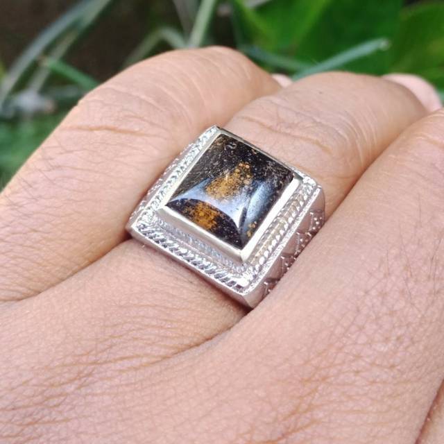 CINCIN BATU FOSIL GALIH ASEM LANGKA MODEL KOTAK MEWAH