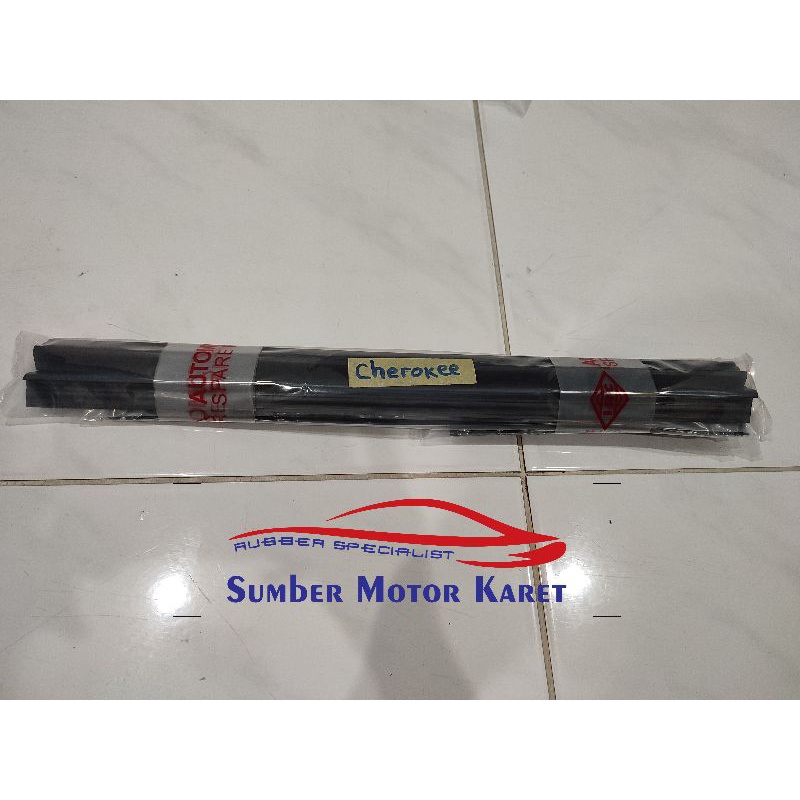 Karet Pelipit Jeep Cherokee/XJ Luar