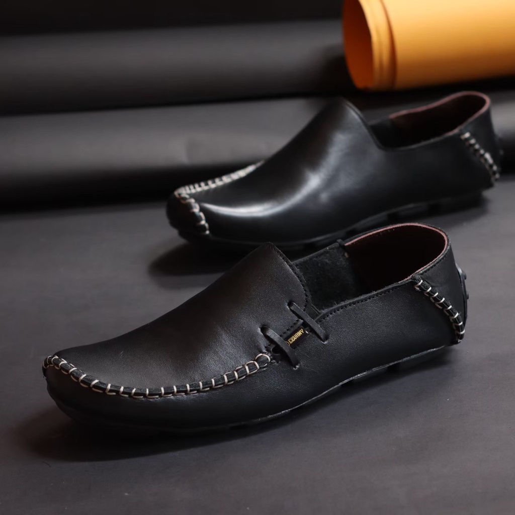 sepatu kasual slip on pria cevany moccle