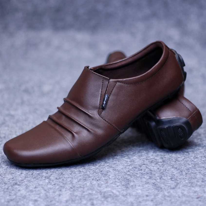 CRAFTS FOLD Sepatu Formal Casual Pantofel Kerja Pria Kulit Asli Hitam - Coklat