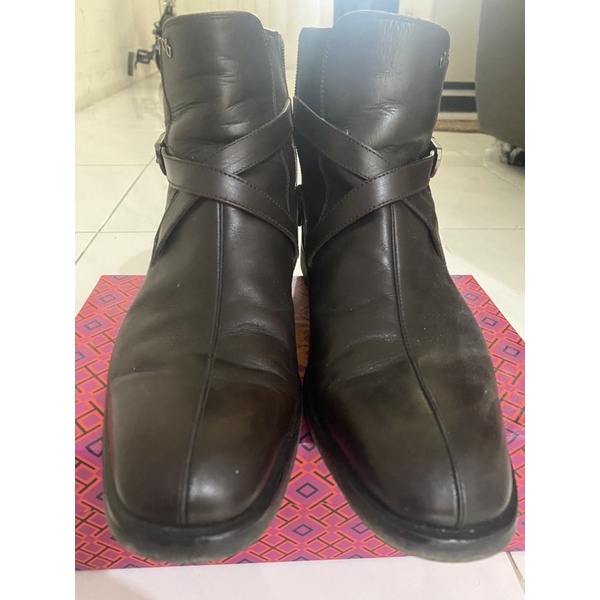 Preloved Sepato booth Aldo brue