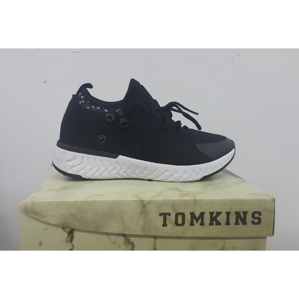 Sepatu Tomkins Wanita "LLORONA'' BLACK WHITE