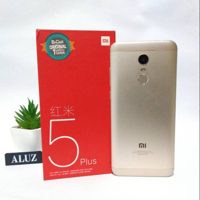 Redmi 5 plus ram 4 internal 64 second