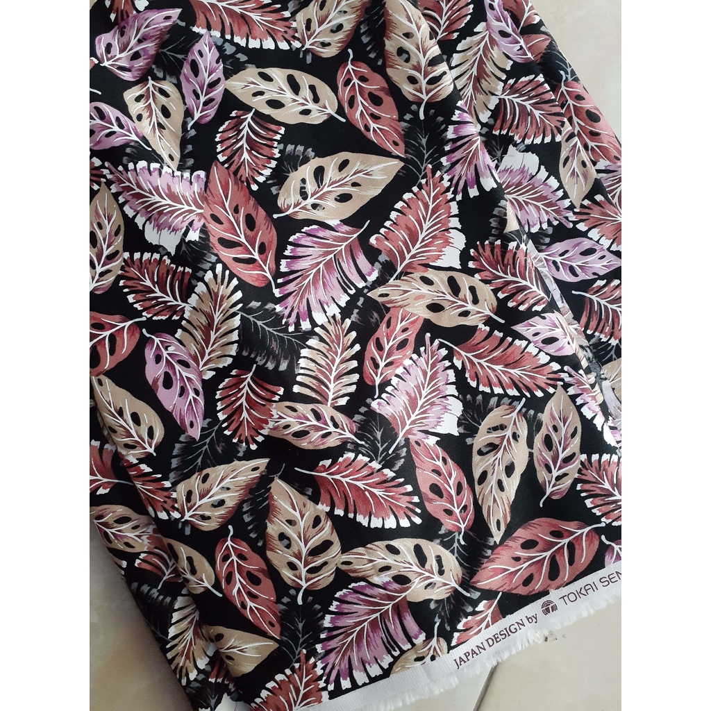 Kain Katun Jepang Tokai Senko Motif Daun Janda Bolong