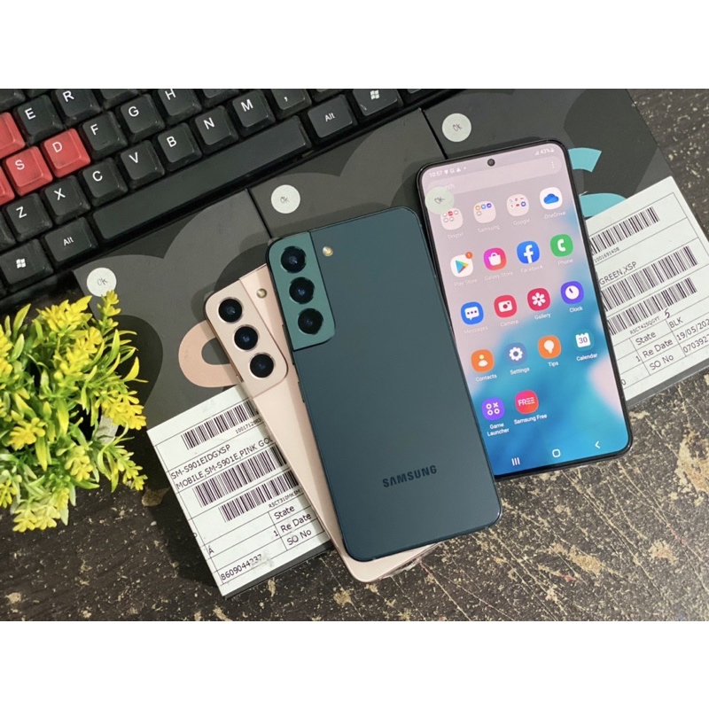 Samsung S22 5G 8/256Gb Second