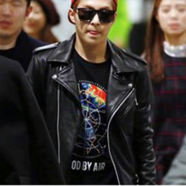 Jaket / jaket kulit / jaket ramones / Jaket artis / jaket motor / jaket motor racing