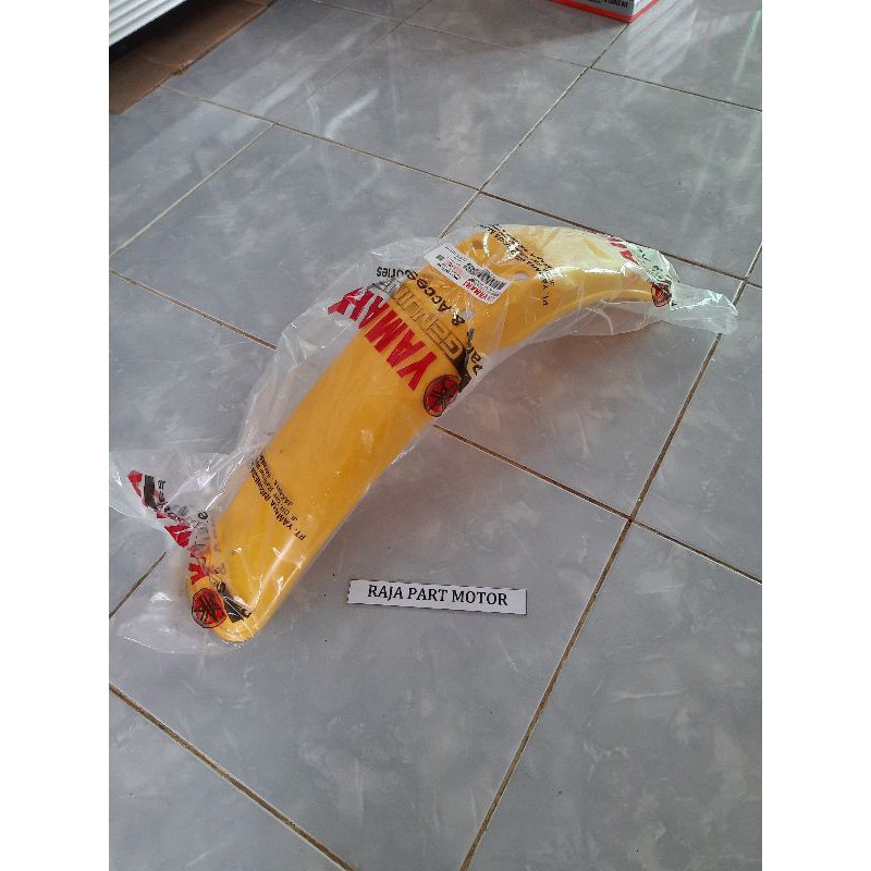 spakbor selebor fender depan yamaha yt115 yt 115 ori original