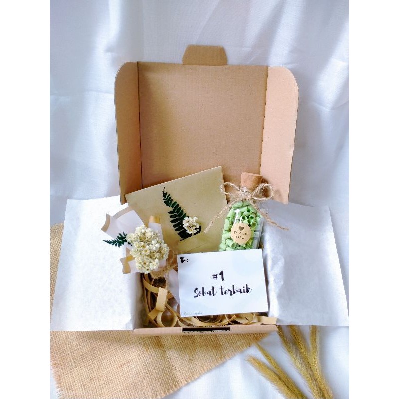 

GIFT BOX/kado lucu/hampers wisuda/hampers/kado murah