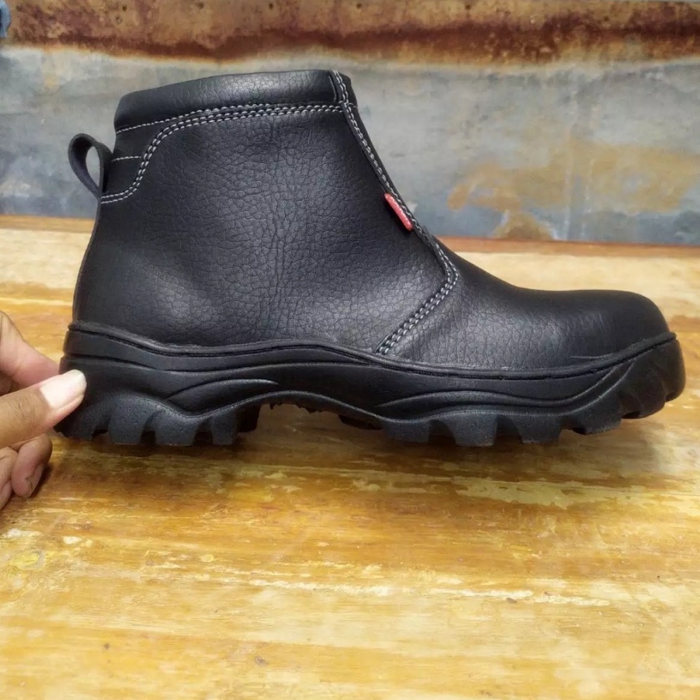 Sepatu Safety Boot Resleting King Skn Terlaris Hitam Ujung Besi Kerja Pabrik Proyek Dapur Pkl Kulit Sintesis Impor Sepatu Safety Resleting Hitam