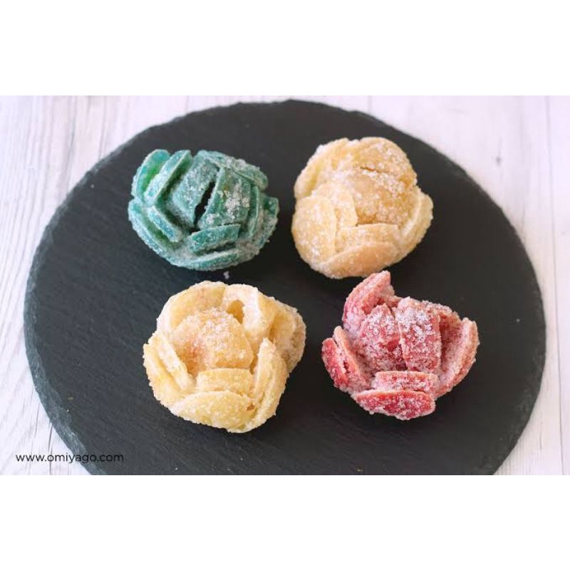 

Manisan buah Pala/manisan pala bentuk bunga