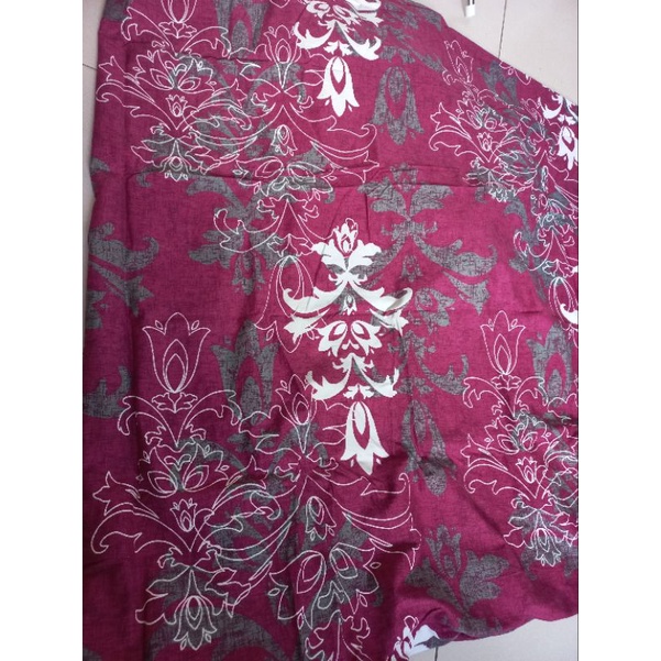 Sprei ukuran 180 × 200 preloved second