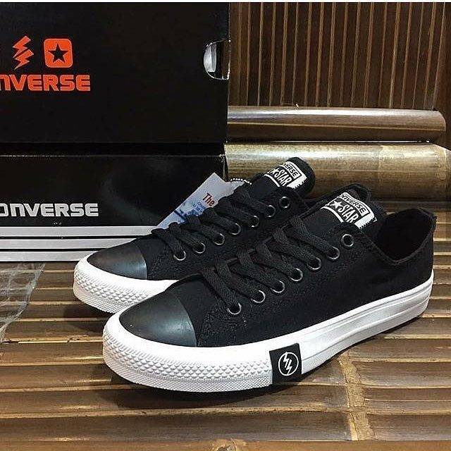CONVERSE UNDEFEATED