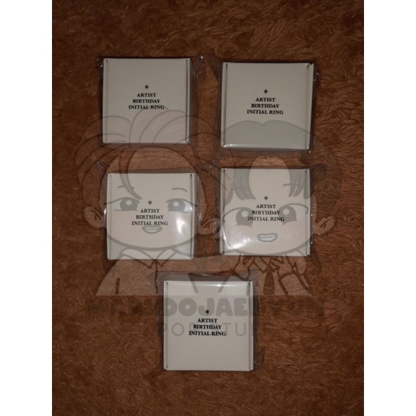 SM ARTIST BIRTHDAY INITIAL RING BROOCH[PELUNASAN]