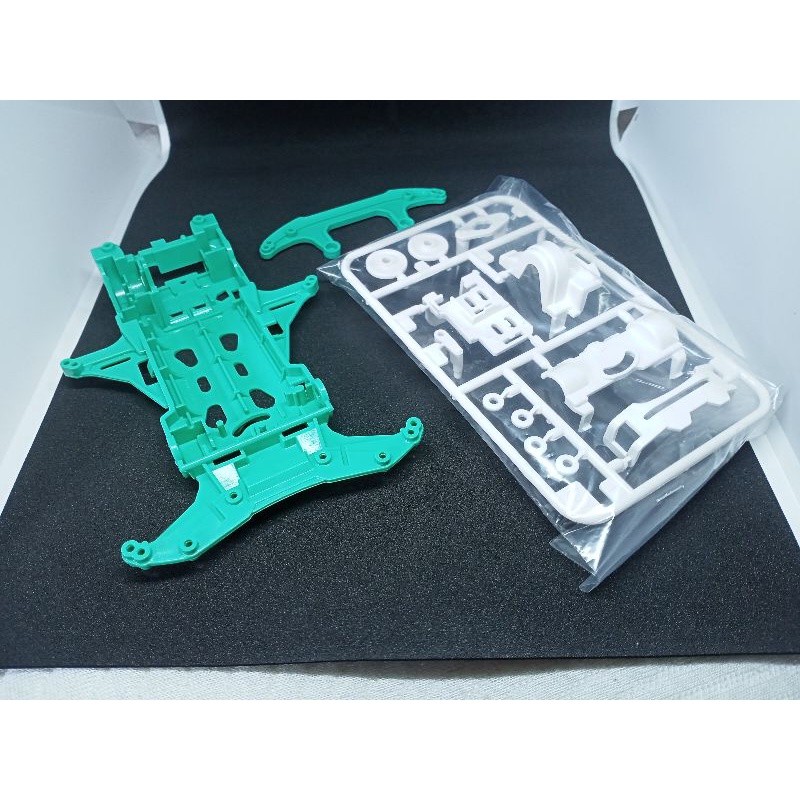 tamiya vs chassis set light green + white