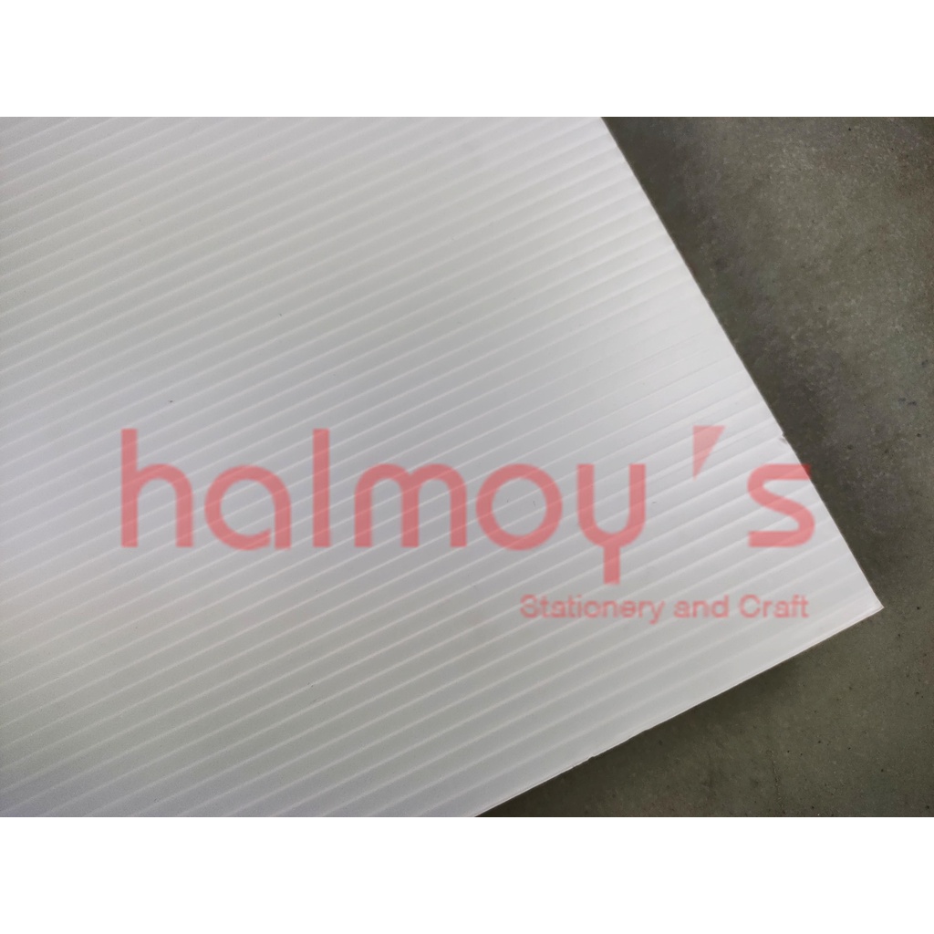 

IMPRA / ALVA / PP BOARD UK. 75 X 50 CM 3 MM WARNA NATURAL / BENING