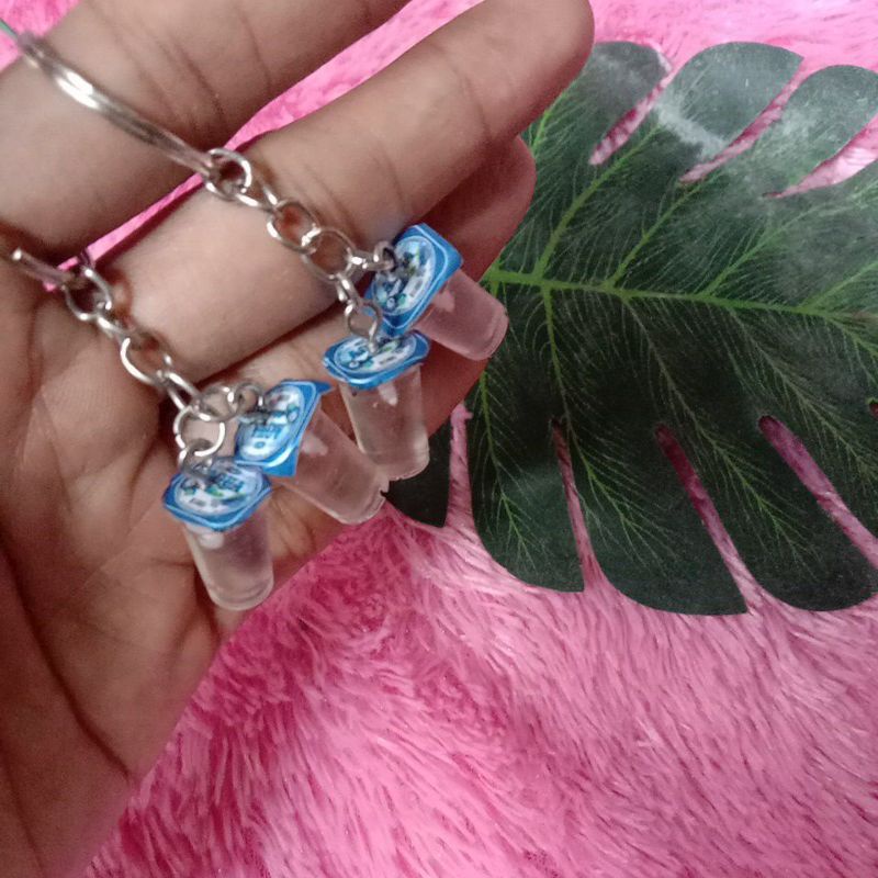 Gantungan kunci unik lucu aqua gelas murah-3