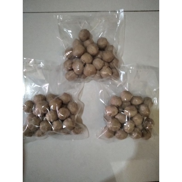 

Baso Sapi Super Homemade isi 1 kantong plastik :25 pcs. 100%Halal