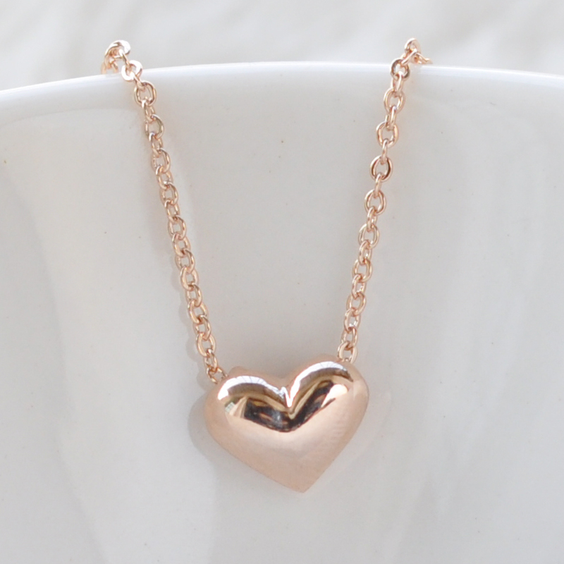 New design Simple necklace Fashion jewelry women short accessories Elegant Lovely Gold Heart Shaped pendant  girl gift