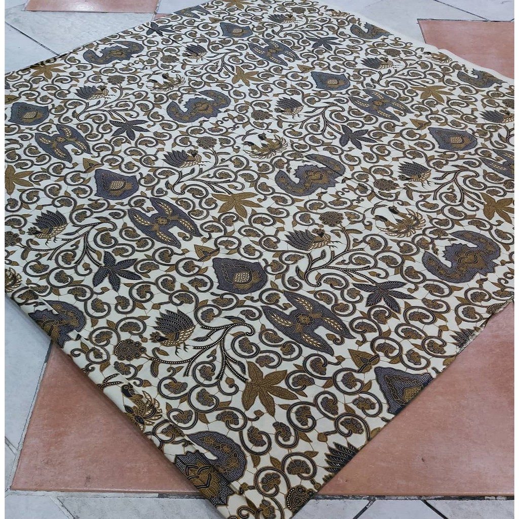 Kain batik solo wahyu tumurun putih