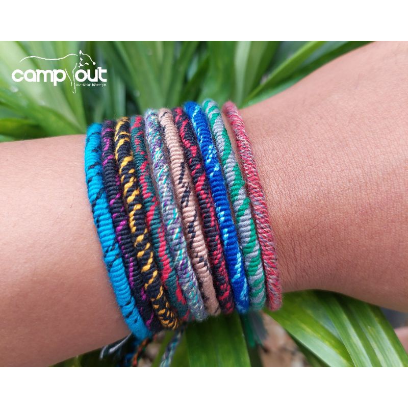 Gelang rajut etnik lombok - Gelang tenun Lombok - Gelang bulat lusut kampung sade - Gelang etnik sade - Gelang pelisit - Gelang Persahabatan -  Gelang Pendaki - Gelang Pria Wanita