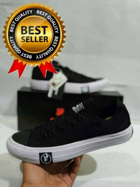 Sepatu sekolah pria converse undefeated petir sepatu kerja sepatu santai sepatu kuliah grade original