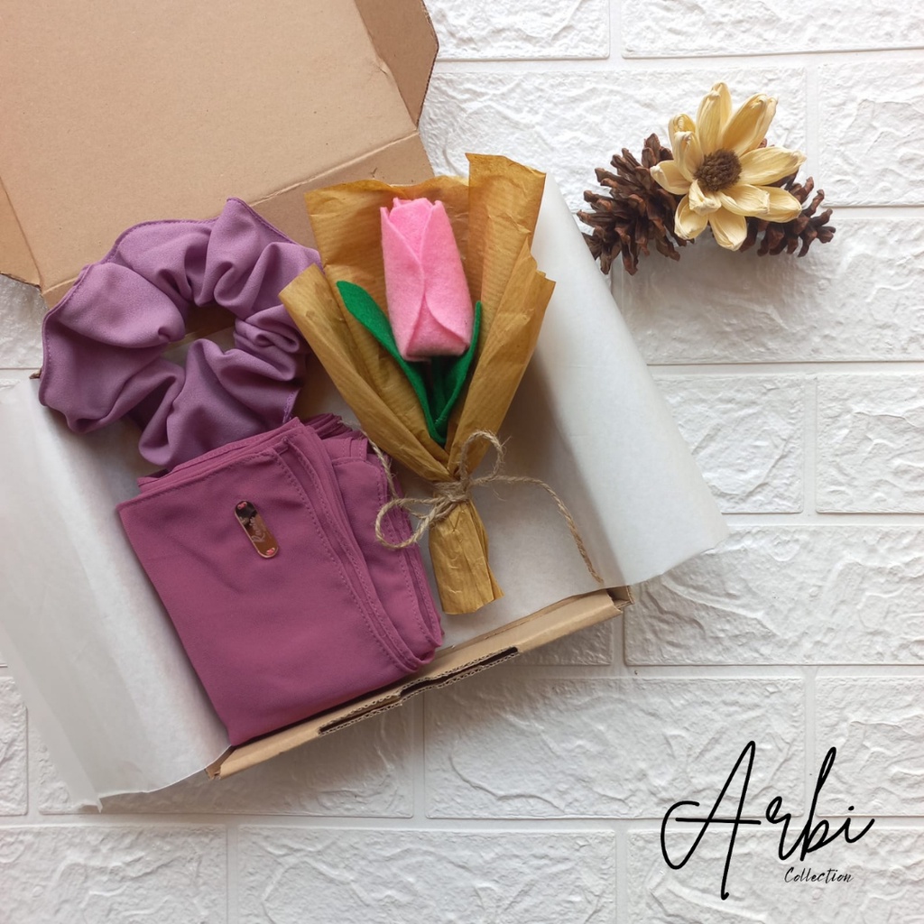 

GIFT BOX HIJAB / Buket mini / HAMPERS KADO / HAMPERS WISUDA / HAMPERS ULTAH / HAMPERS WEDDING