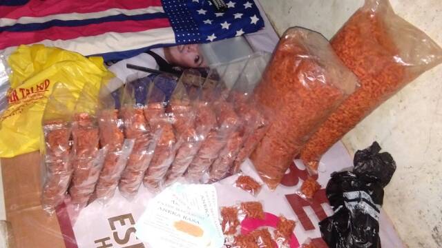 

macaroni pedas nampol -+1kg