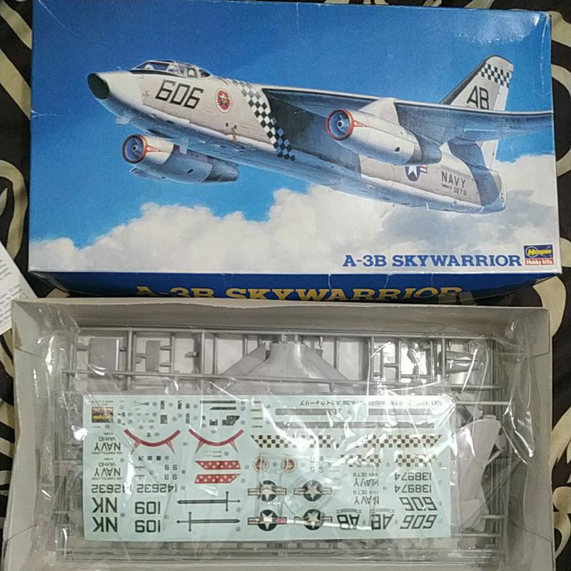 pesawat a-3b skywarrior 1/72 model kit hasegawa