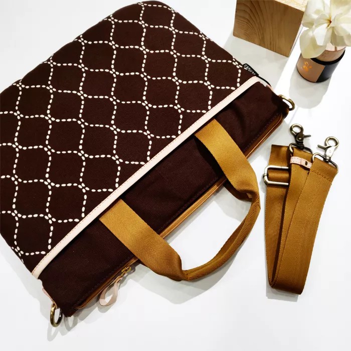 

Laptopbag Classic size L Infinity Coffee Canvas Living