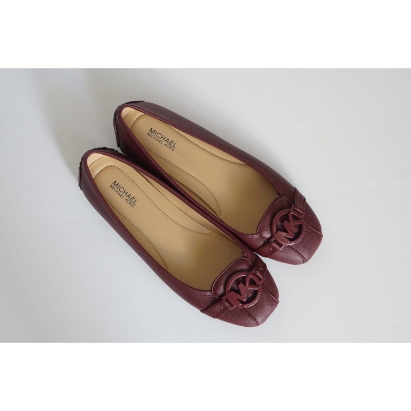 sepatu mk original/Michael kors shoes fulton maroon size 6