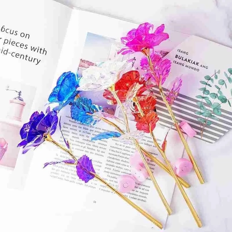 Bunga Mawar Buatan Warna-Warni Bahan Aluminum Foil Dengan Stand Bentuk Hati Untuk Dekorasi