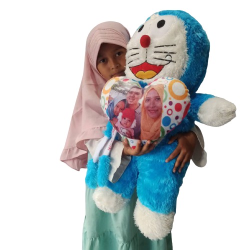 BONEKA DORAEMON XL RASFUR GRATIS COSTUM UKIR NAMA CETAK PHOTO