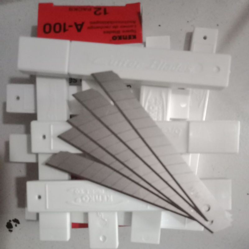 

isi cutter 1packs(5pisau)