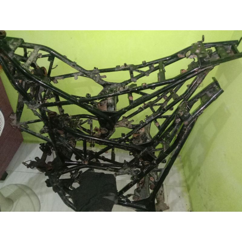 Rangka Fream CBR 150R CBR150R facelift Ori Copotan
