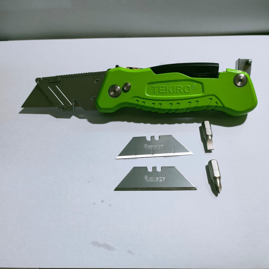 

Folding Utility Knife Tekiro - Cutter Multifungsi Pertukangan - Cutter Karpet TEKIRO