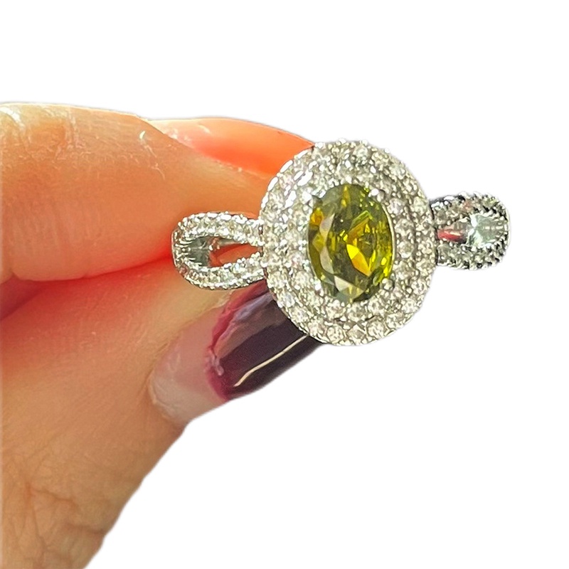 Cincin Wanita Hias Cubic Zirconia Warna Hijau Zaitun Gaya Unik / Elegan Untuk Pesta / Pernikahan