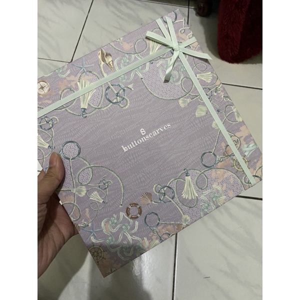 Buttonscarves Nautical series in Yara