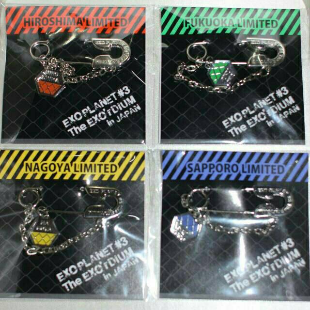 Official Exo exordium japan limited pin / badge