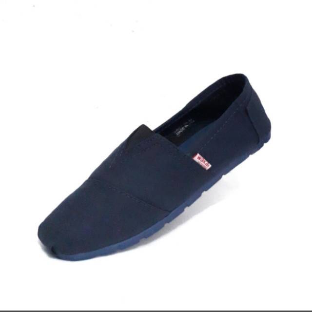 Sepatu unisex santay