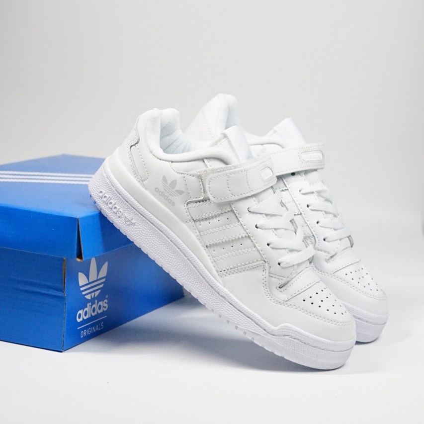 Adidas low bunny. Кроссовки adidas forum Low White. Adidas forum Bad Bunny белые. Adidas forum 84 Low Bad Bunny. Adidas forum Low Bad Bunny белые.