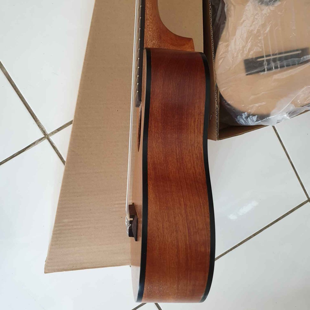 READY Gitarlele Grande Guitalele Original Natural dan Coklat Guitarlele Guitar Gitar Kecil Sedang