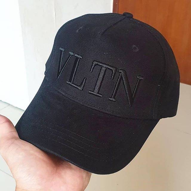 TOPI VLTN FULL BLACK B03 PREMIUM IMPORT TOPI VLTN B03 TOPI VALENTINO HITAM