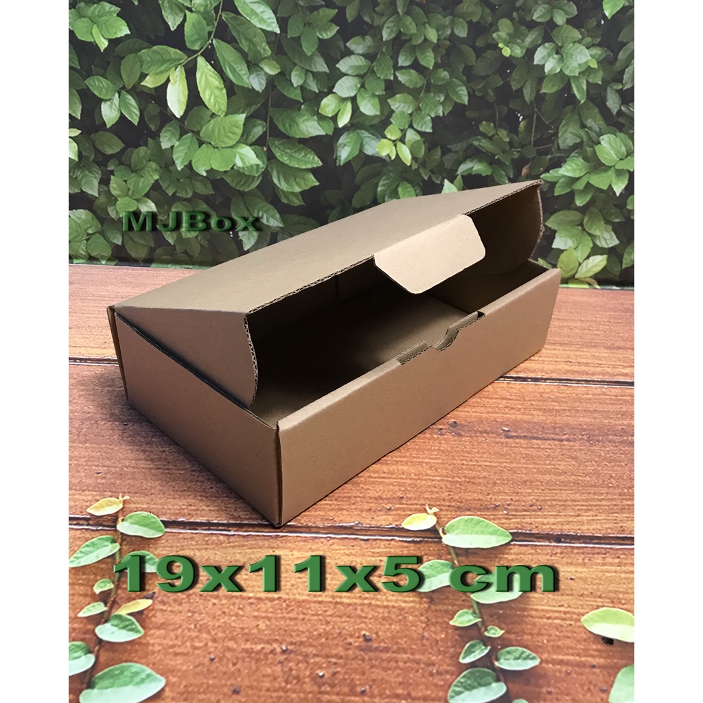 

KARDUS UK. 19x11x5 CM........DIE CUT KOTAK KARTON UNTUK PACKING SOUVENIR - DLL- MODEL BOX PIZZA